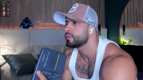 Snapshot of jeremy_harden chatting on September 22, 11:09 pm Jeremy online show from September 22, 11:09 pm