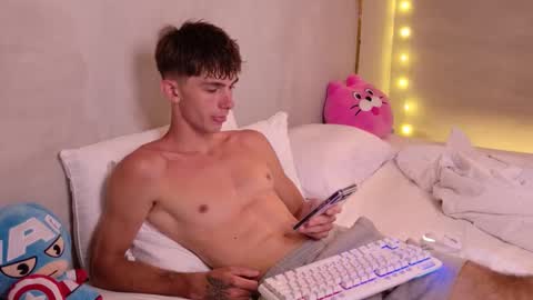 Jerry  online show from March 15, 4:39 am