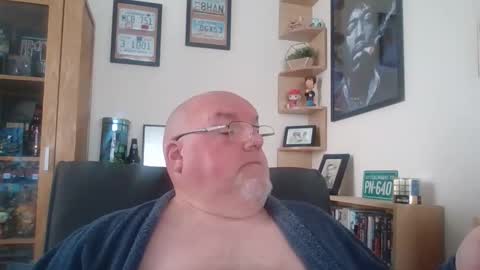 Snapshot of jerseyhammer01 chatting on October 5, 10:34 am Harry online show from October 5, 10:34 am