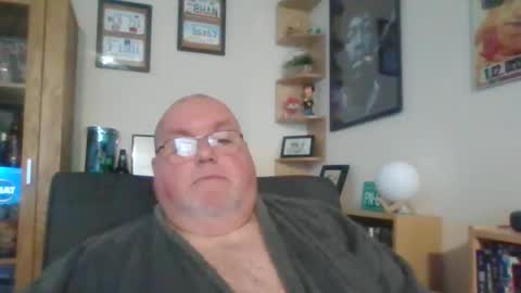 Snapshot of jerseyhammer01 chatting on January 20, 8:41 am Harry online show from January 20, 8:41 am