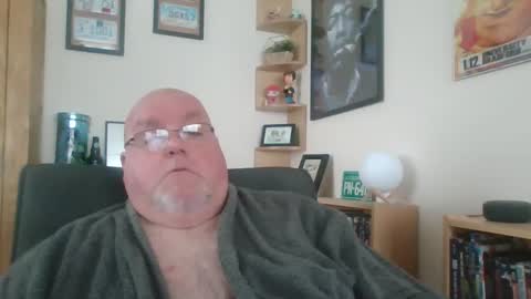 Snapshot of jerseyhammer01 chatting on February 9, 10:42 am Harry online show from February 9, 10:42 am