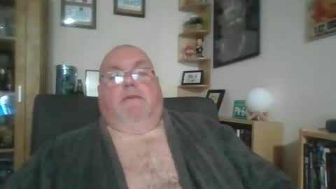 Snapshot of jerseyhammer01 chatting on January 17, 8:34 am Harry online show from January 17, 8:34 am