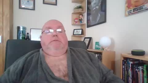 Snapshot of jerseyhammer01 chatting on February 20, 8:50 am Harry online show from February 20, 8:50 am