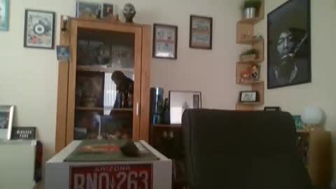 Snapshot of jerseyhammer01 chatting on January 15, 9:13 am Harry online show from January 15, 9:13 am