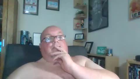 Snapshot of jerseyhammer01 chatting on October 12, 8:21 pm Harry online show from October 12, 8:21 pm