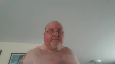 Snapshot of jerseyhammer01 chatting on January 24, 11:15 am Harry online show from January 24, 11:15 am