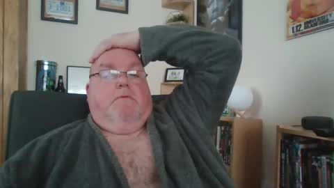 Snapshot of jerseyhammer01 chatting on March 4, 8:24 am Harry online show from March 4, 8:24 am