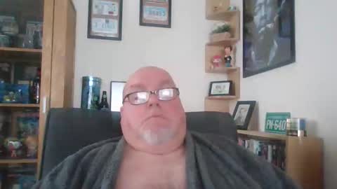 Snapshot of jerseyhammer01 chatting on October 18, 8:51 am Harry online show from October 18, 8:51 am