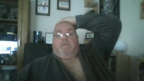 Snapshot of jerseyhammer01 chatting on December 30, 9:05 am Harry online show from December 30, 9:05 am