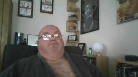 Snapshot of jerseyhammer01 chatting on January 28, 9:08 am Harry online show from January 28, 9:08 am