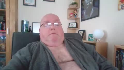 Snapshot of jerseyhammer01 chatting on March 8, 9:28 am Harry online show from March 8, 9:28 am
