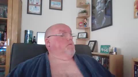 Snapshot of jerseyhammer01 chatting on September 27, 10:13 am Harry online show from September 27, 10:13 am