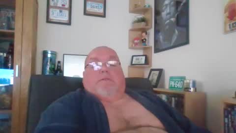 Snapshot of jerseyhammer01 chatting on October 2, 7:29 am Harry online show from October 2, 7:29 am