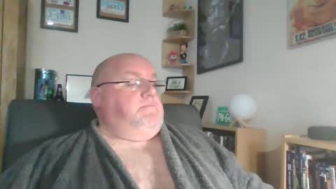 Snapshot of jerseyhammer01 chatting on February 11, 8:37 am Harry online show from February 11, 8:37 am