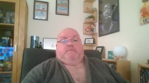 Snapshot of jerseyhammer01 chatting on January 2, 9:11 am Harry online show from January 2, 9:11 am