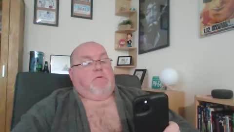 Snapshot of jerseyhammer01 chatting on February 16, 9:04 am Harry online show from February 16, 9:04 am