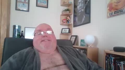 Snapshot of jerseyhammer01 chatting on February 25, 8:47 am Harry online show from February 25, 8:47 am