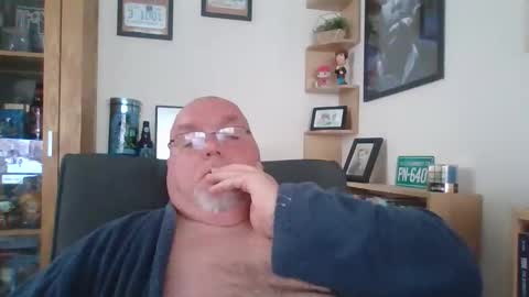 Snapshot of jerseyhammer01 chatting on October 10, 8:31 am Harry online show from October 10, 8:31 am