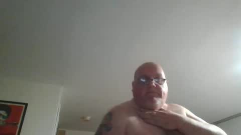 Snapshot of jerseyhammer01 chatting on February 17, 1:25 am Harry online show from February 17, 1:25 am