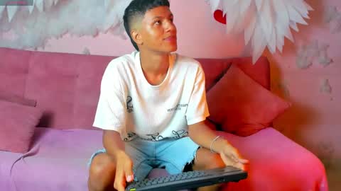 jes_foxx online show from March 3, 1:45 pm