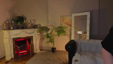 jes_solar online show from October 18, 8:57 pm