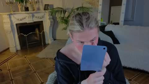 jes_solar online show from September 15, 2:18 pm