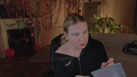 jes_solar online show from February 27, 10:46 pm