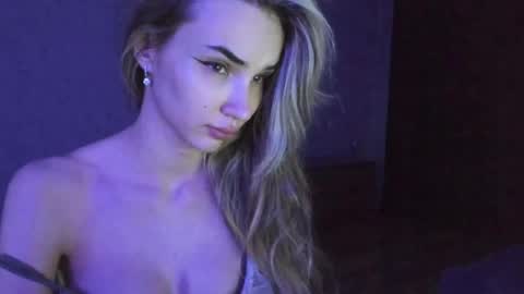 jess1ca_rabb1t online show from November 24, 5:11 pm