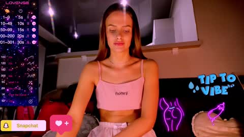 Snapshot of jess_kahawaty chatting on February 24, 10:58 pm Jess online show from February 24, 10:58 pm