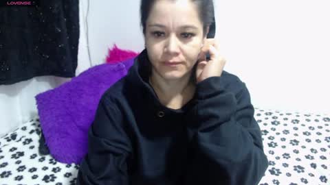 Snapshot of jessi_robertss chatting on February 11, 11:12 pm jessica online show from February 11, 11:12 pm