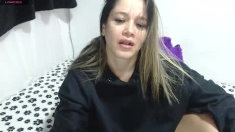 Snapshot of jessi_robertss chatting on February 13, 12:13 am jessica online show from February 13, 12:13 am
