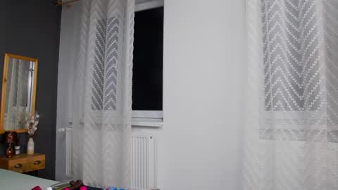 Jessica White online show from September 29, 4:11 am