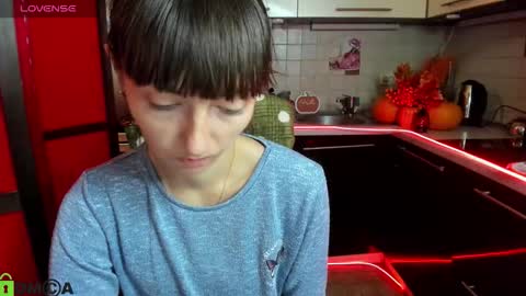 jessicaforris online show from October 9, 7:14 am