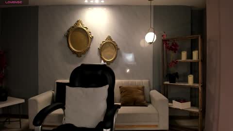 JESS online show from September 24, 10:22 am