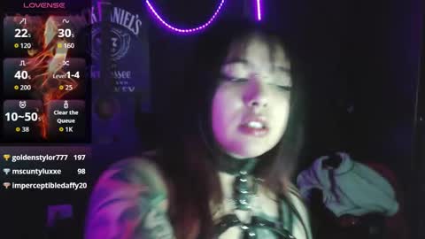 Snapshot of jessie_wild chatting on October 5, 5:27 am jessie_wild online show from October 5, 5:27 am