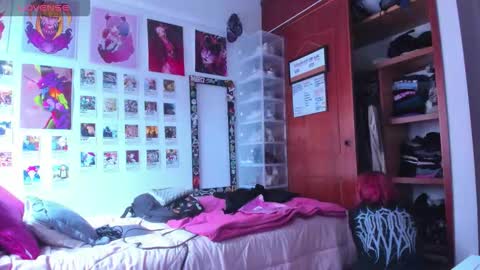 Your Sweet Angel online show from February 11, 7:18 pm