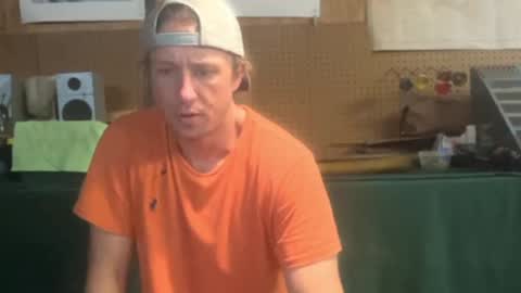 Snapshot of jessiehammerdik chatting on September 22, 9:41 pm Dixon Cider online show from September 22, 9:41 pm