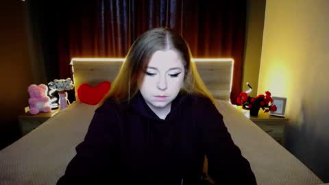 Jess online show from March 2, 7:37 am