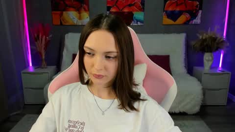 JesssWalker online show from April 11, 9:30 pm