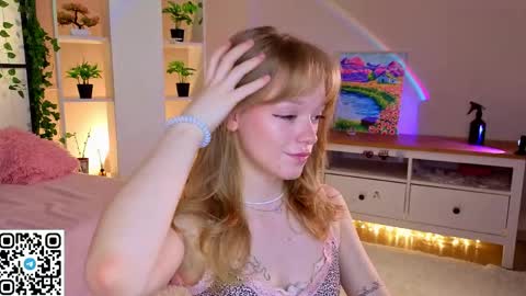 Gwen online show from March 18, 9:53 pm