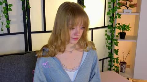 Gwen online show from February 11, 8:56 pm