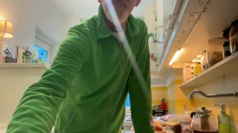 jewlronny online show from November 3, 8:59 am