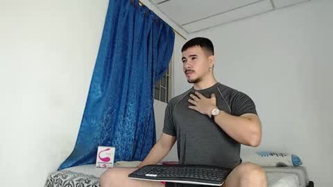 Snapshot of jeycob_happy97 chatting on October 14, 10:51 am Juan David online show from October 14, 10:51 am