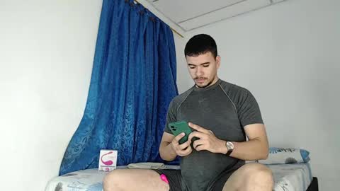 Snapshot of jeycob_happy97 chatting on October 6, 10:44 am Juan David online show from October 6, 10:44 am