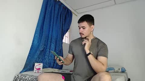 Snapshot of jeycob_happy97 chatting on October 20, 11:48 am Juan David online show from October 20, 11:48 am