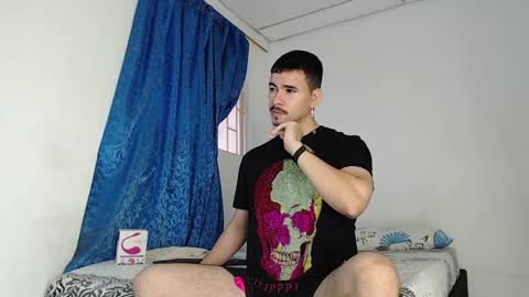 Snapshot of jeycob_happy97 chatting on October 19, 11:37 am Juan David online show from October 19, 11:37 am
