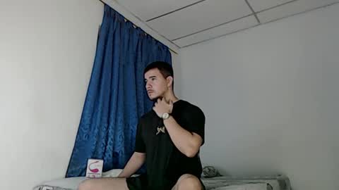 Snapshot of jeycob_happy97 chatting on February 27, 11:17 am Juan David online show from February 27, 11:17 am