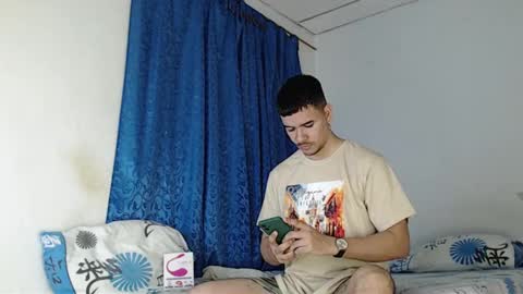 Snapshot of jeycob_happy97 chatting on January 27, 11:22 am Juan David online show from January 27, 11:22 am