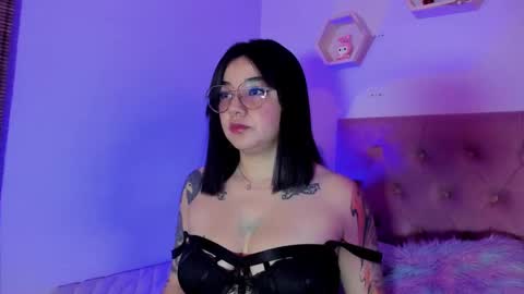 Snapshot of jeylee_ chatting on September 15, 12:06 pm Jeyy online show from September 15, 12:06 pm