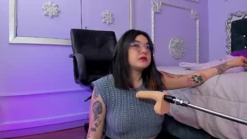 Snapshot of jeylee_ chatting on October 13, 12:29 pm Jeyy online show from October 13, 12:29 pm